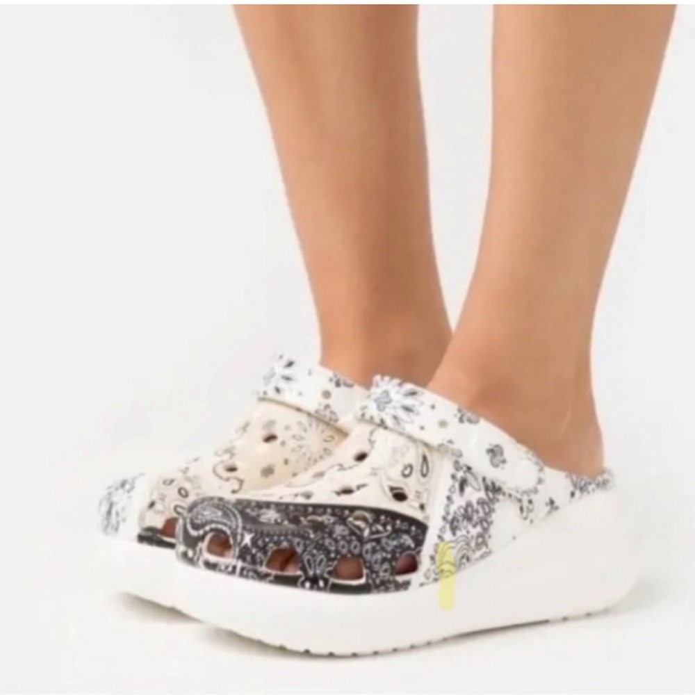 Crocs Classic Crush Bandana Clog Unisex Slip On